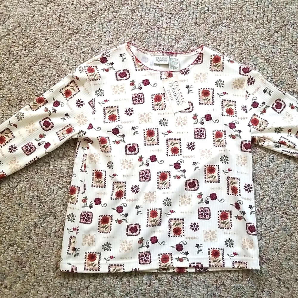 Womens petite Henley.Size small.